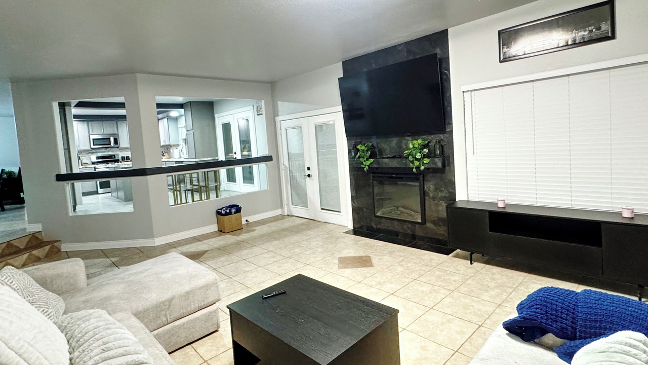 Photo of Livingroom in Silverado Ranch