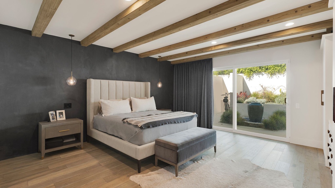 Photo of Bedroom in Woodland Hills
