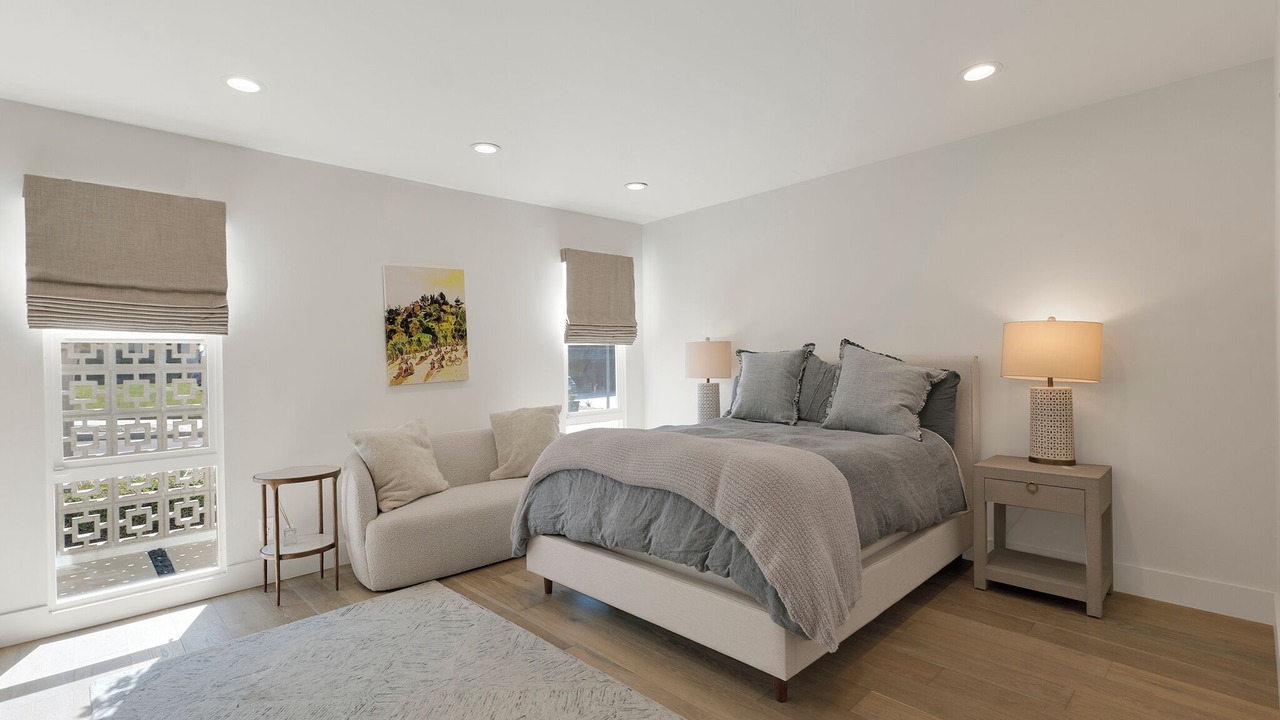 Photo of Bedroom in Woodland Hills