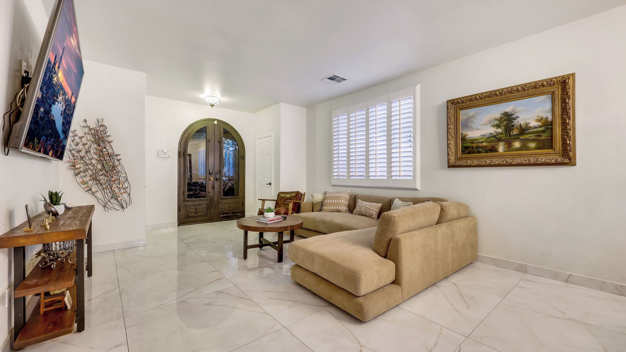 Photo of Livingroom in Spring Valley