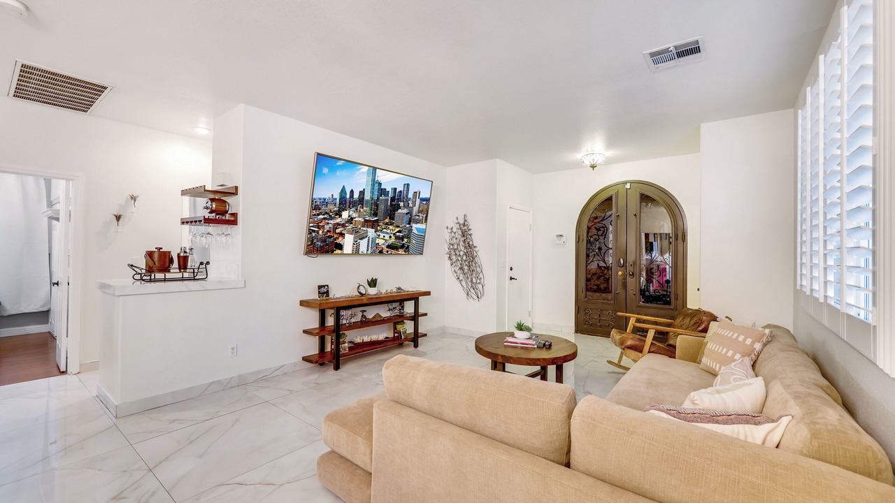 Photo of Livingroom in Spring Valley