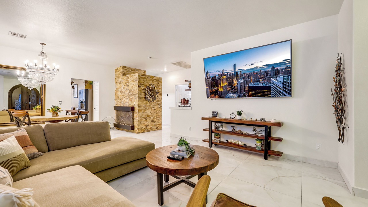 Photo of Livingroom in Spring Valley