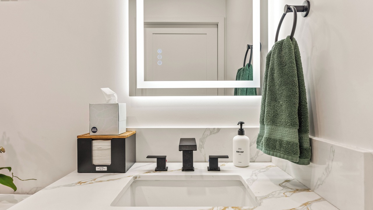 Photo of Bathroom in Hollywood Hills West