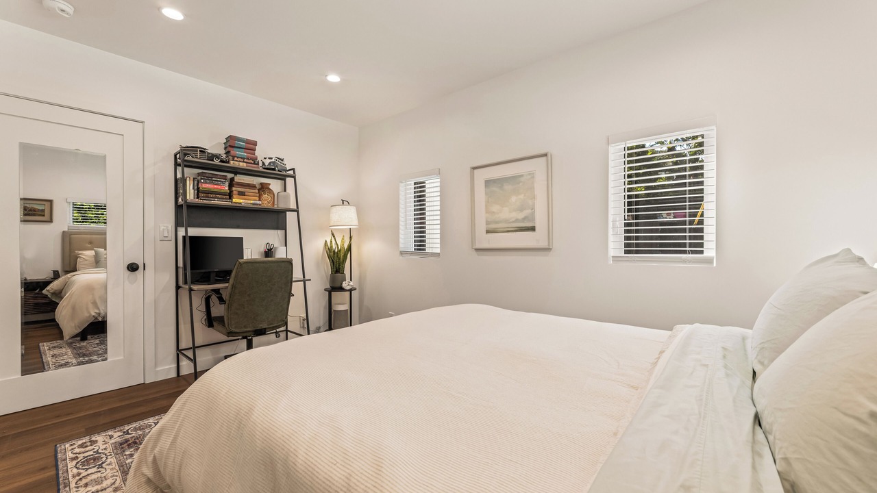 Photo of Bedroom in Hollywood Hills West