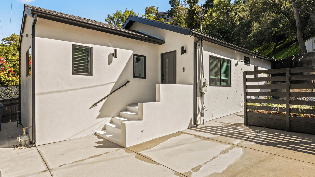 Photo of Outdoor in Hollywood Hills West