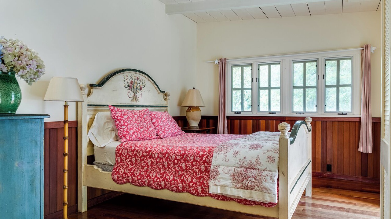 Photo of Bedroom in Anderson Valley