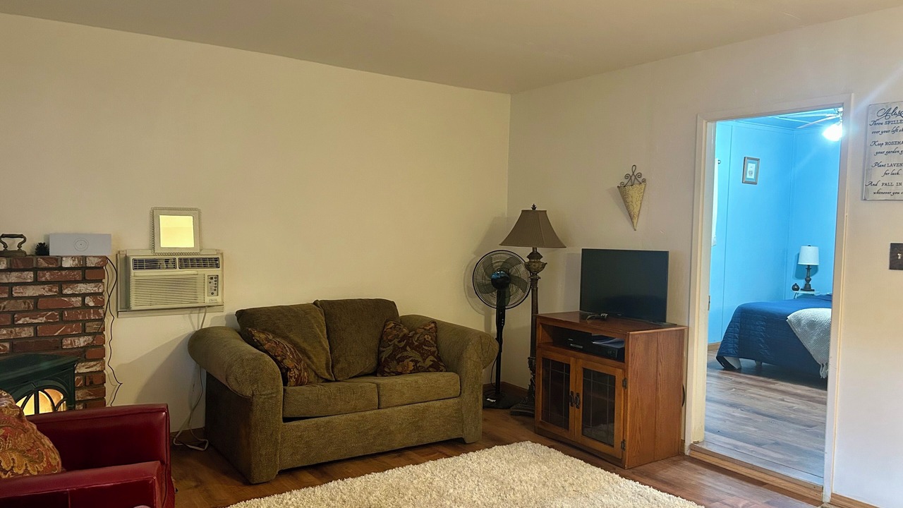 Photo of Livingroom in California Hot Springs