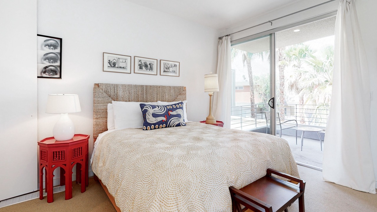 Photo of Bedroom in Canyon Corridor