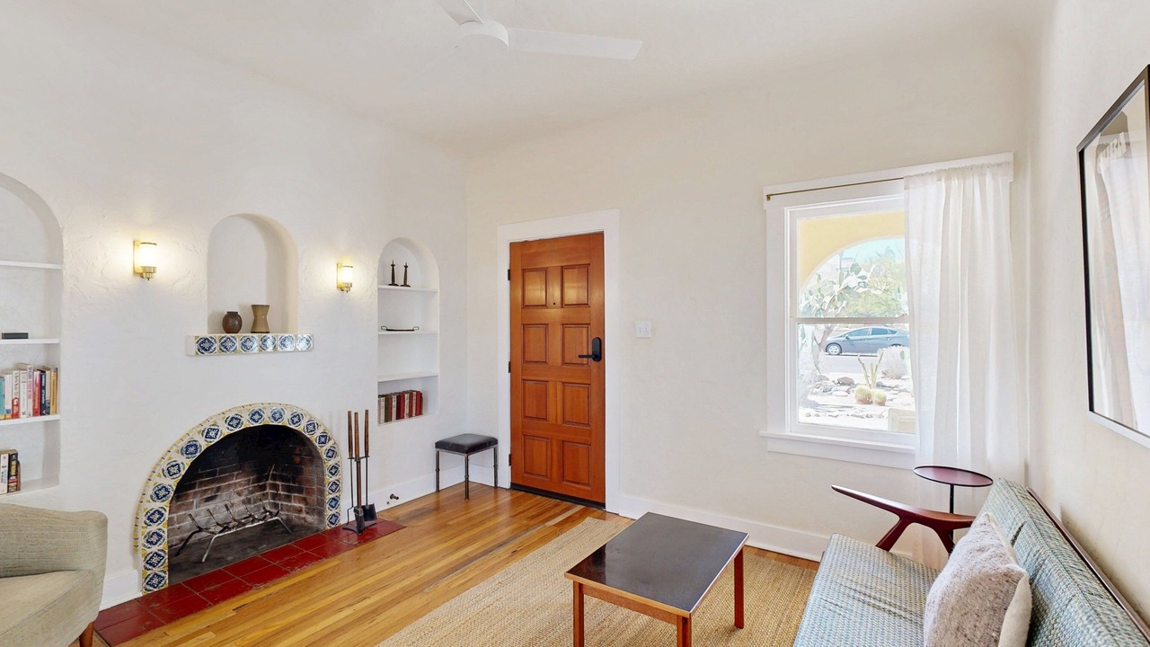 Photo of Livingroom in Sam Hughes