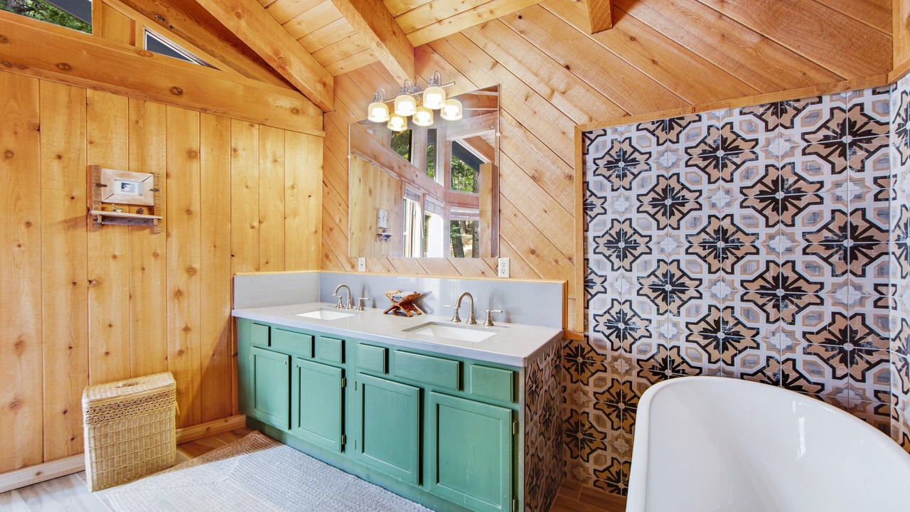 Photo of Bathroom in Fern Valley