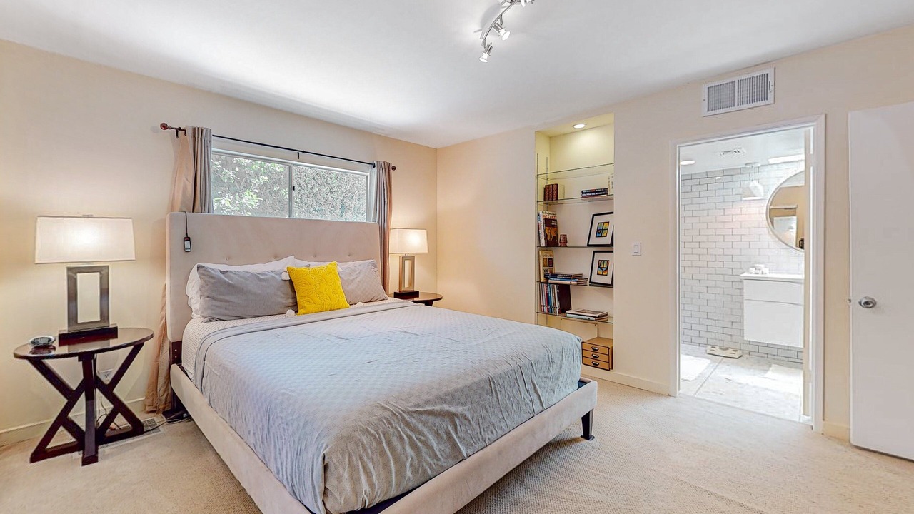 Photo of Bedroom in Twin Palms