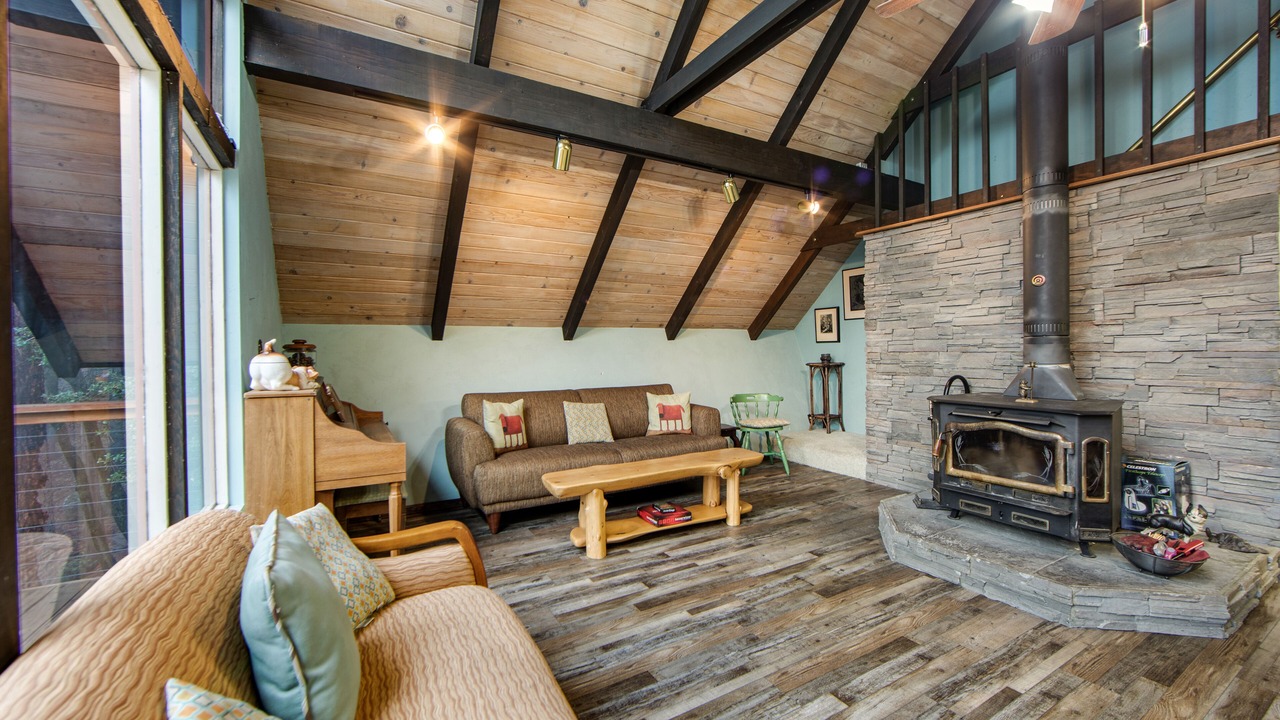 Photo of Livingroom in Pine Cove