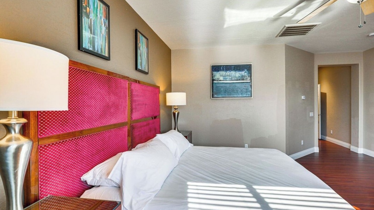 Photo of Bedroom in Sunrise Manor