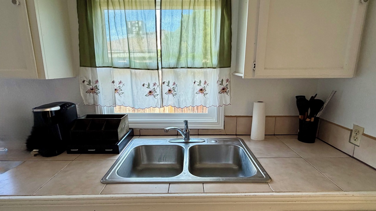 Photo of Kitchen in Roosevelt