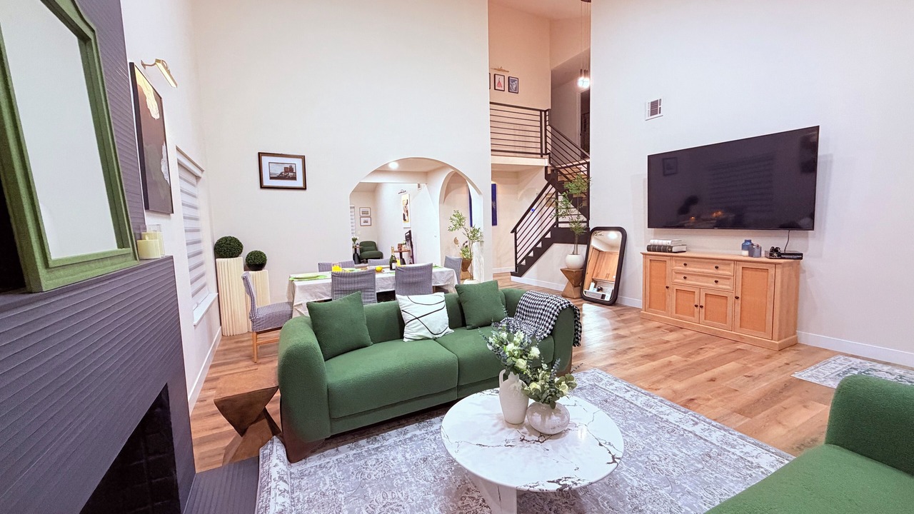 Photo of Livingroom in Ontario