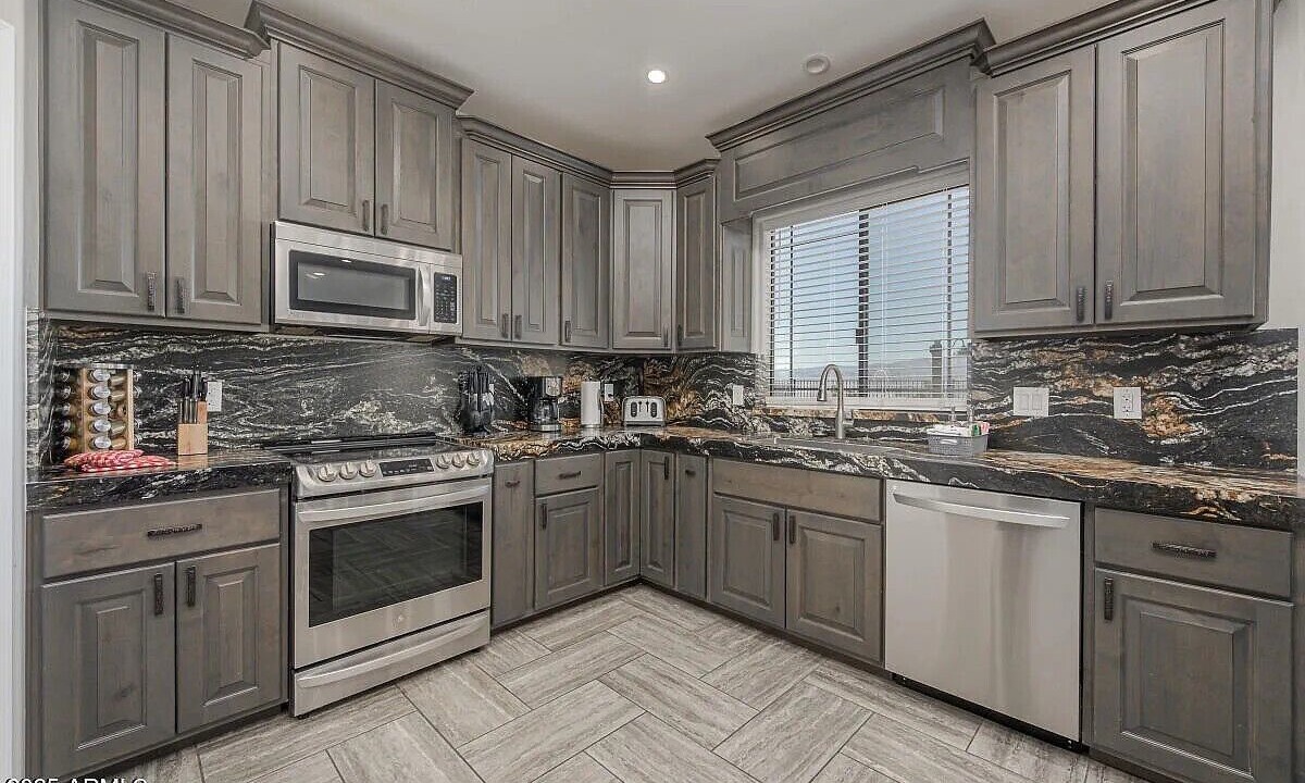 Photo of Kitchen in Sunridge Estates