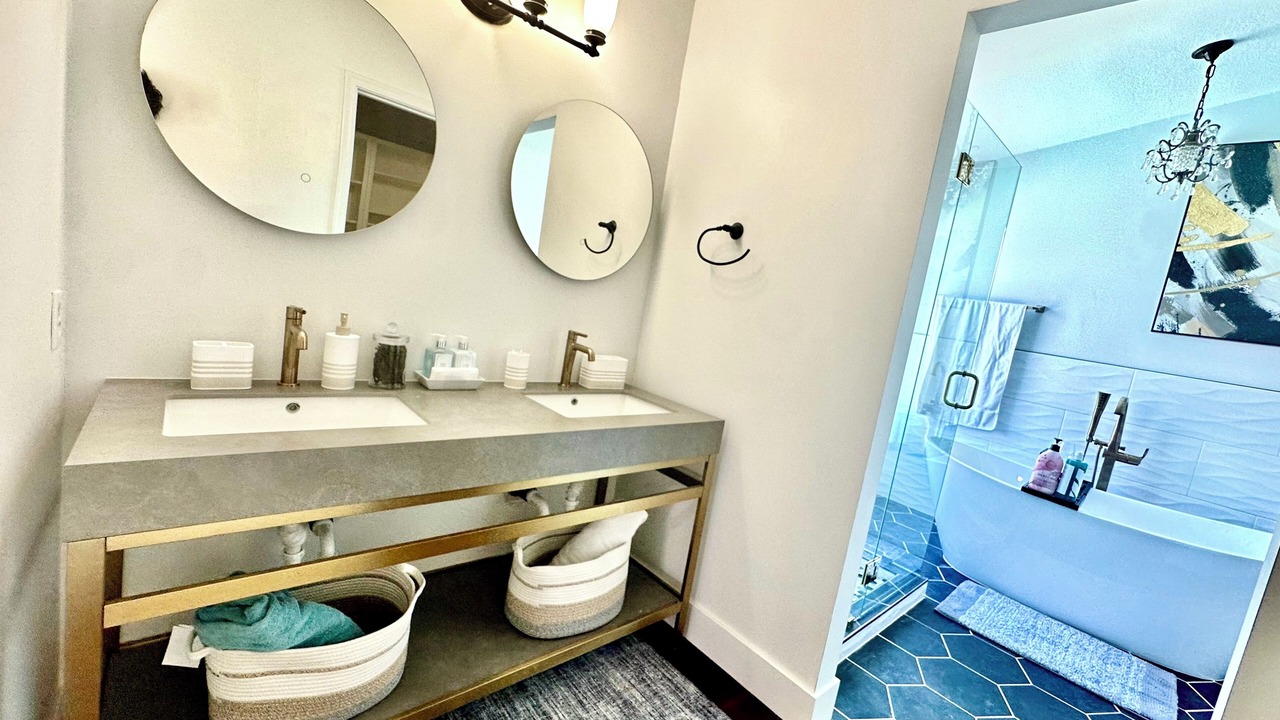 Photo of Bathroom in Val Vista Lakes