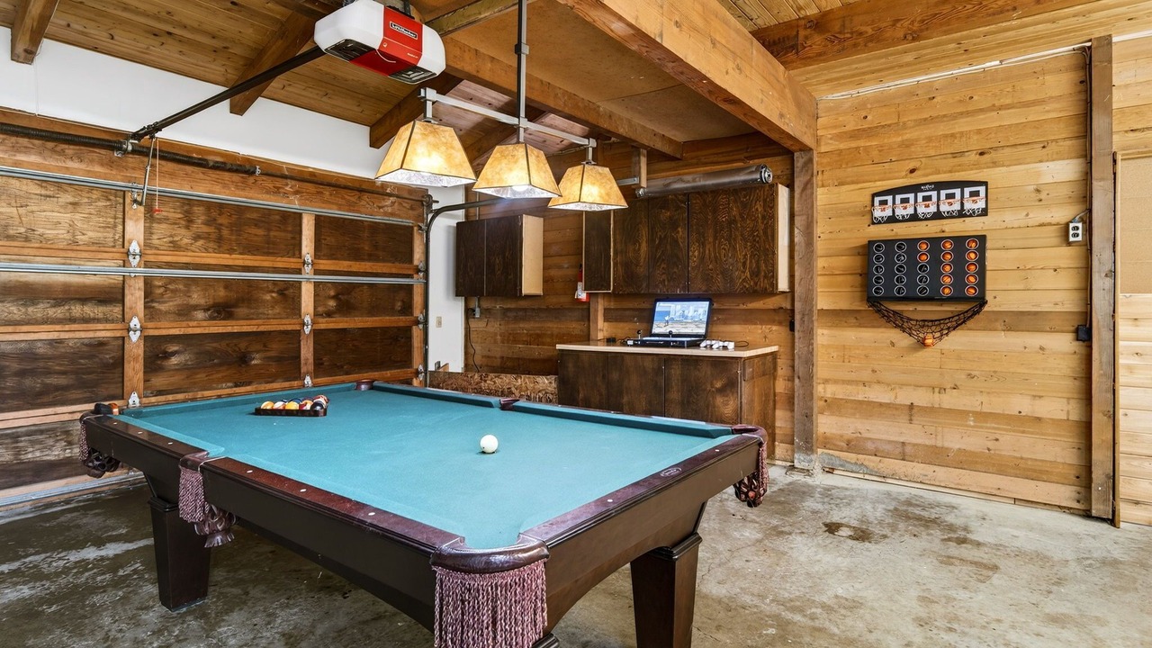 Photo of Bedroom in Gualala