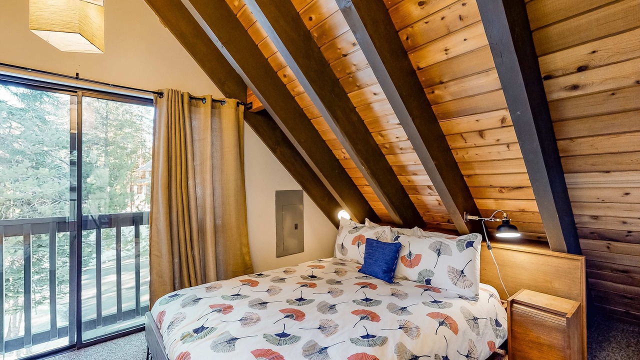 Photo of Bedroom in Serene Lakes