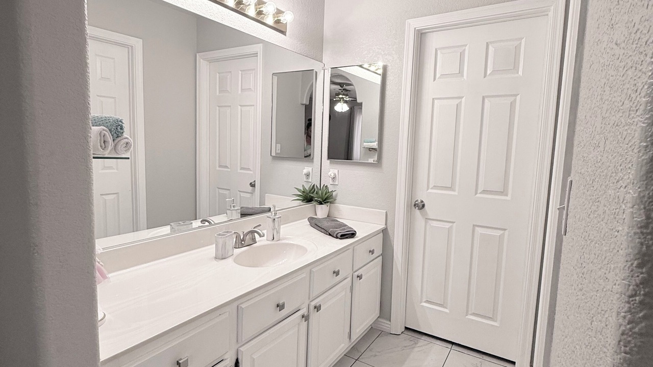 Photo of Bathroom in Sunridge Estates