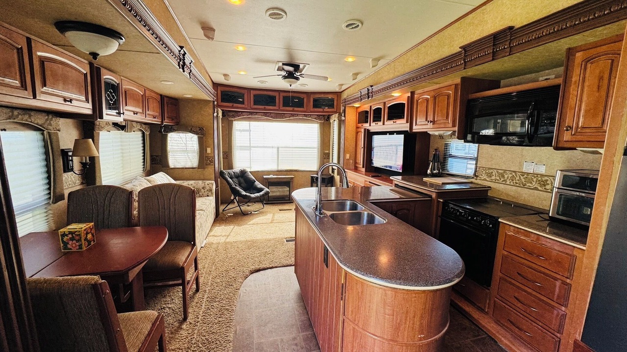 Photo of Livingroom in Desert Hot Springs