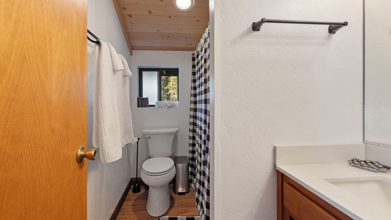 Photo of Bathroom in Ponderosa