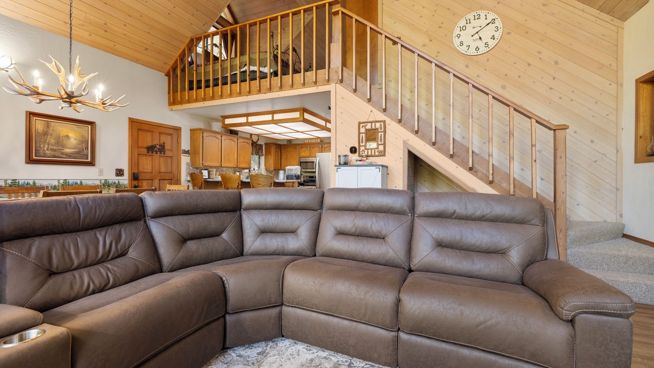 Photo of Livingroom in Ponderosa