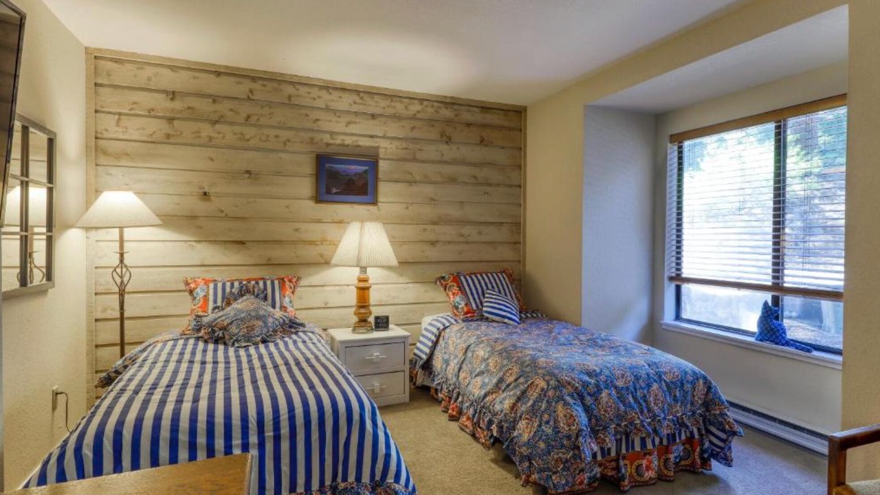 Photo of Bedroom in Lakeshore