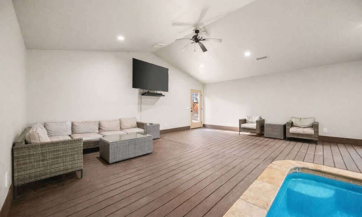 Photo of Others in Summit Estates