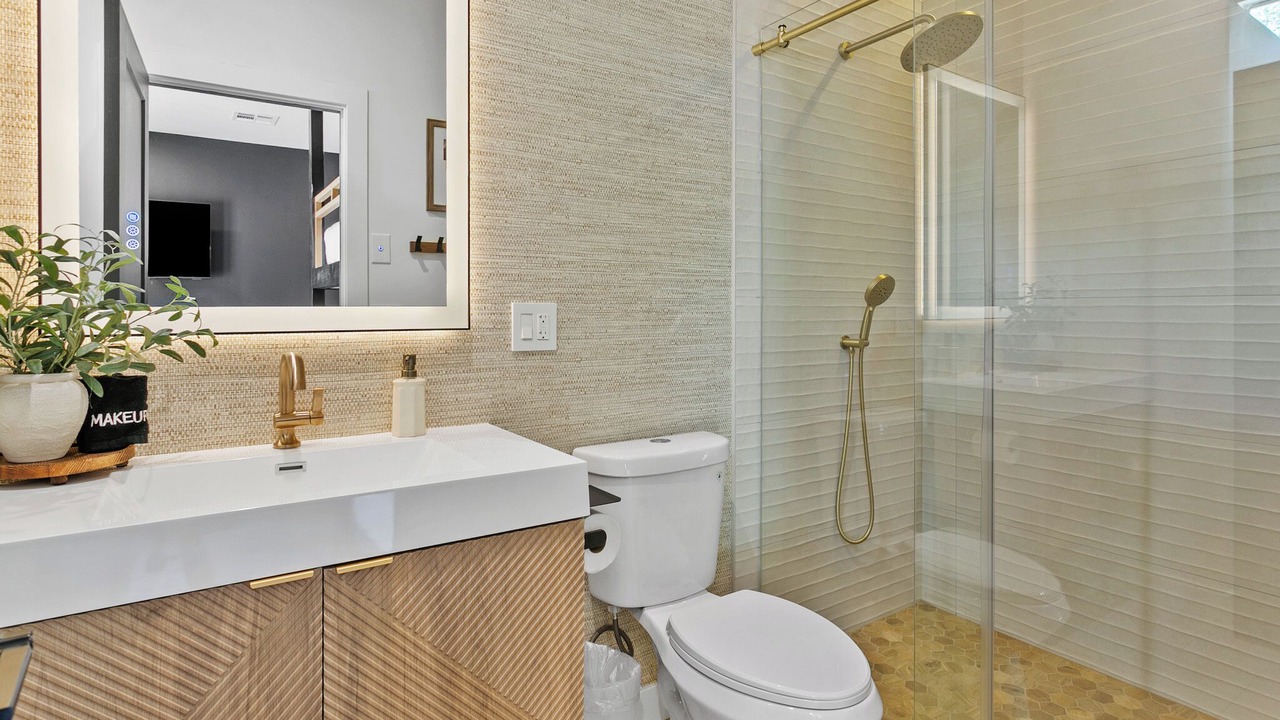 Photo of Bathroom in Paradise Valley Village