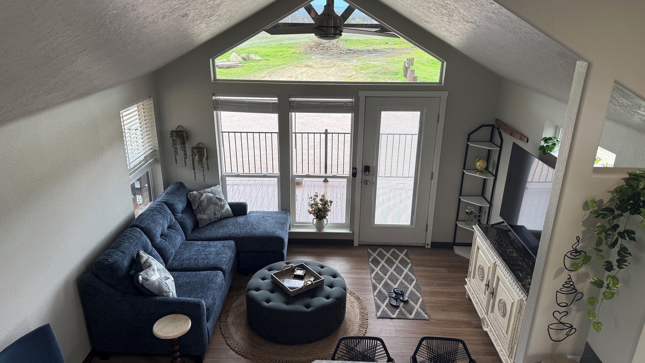Photo of Livingroom in Lower Lake
