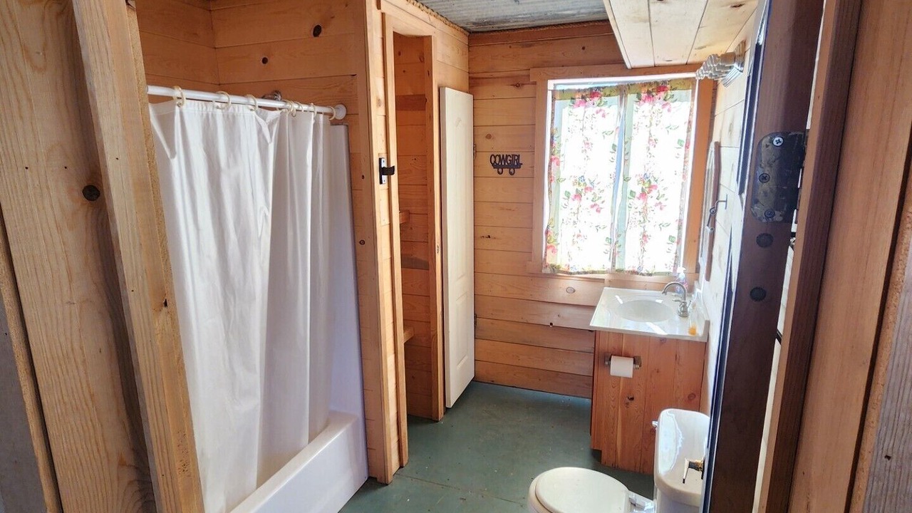 Photo of Bathroom in Blue