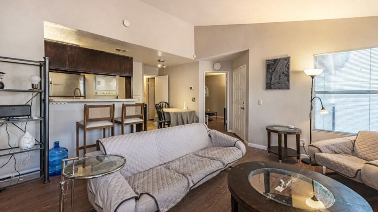 Photo of Livingroom in Chinatown