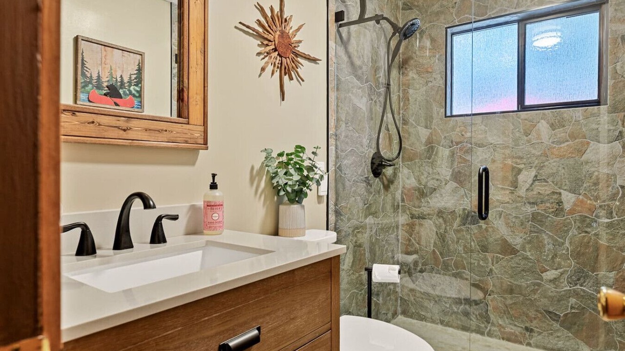 Photo of Bathroom in Fox Farm