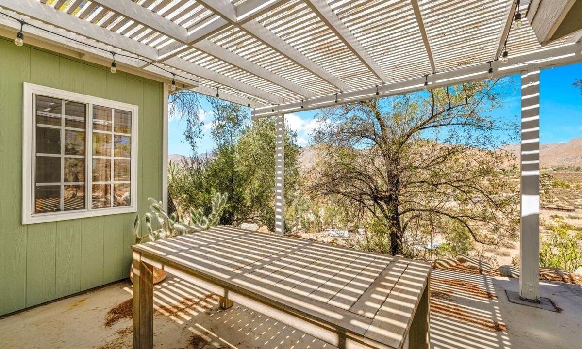 Photo of Patio Balcony in Morongo Valley