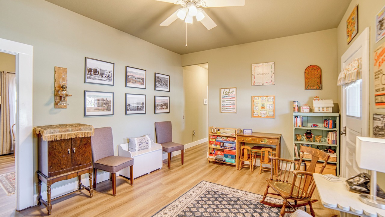 Photo of Bedroom in Lakeport