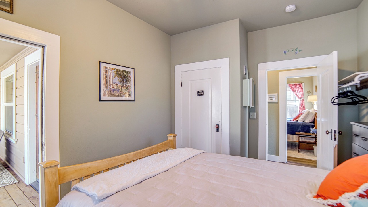 Photo of Bedroom in Lakeport