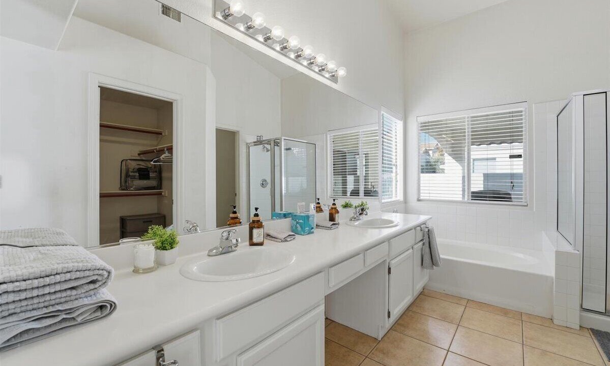 Photo of Bathroom in Regency Hills