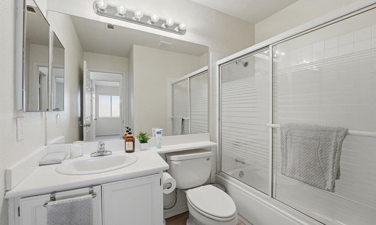 Photo of Bathroom in Regency Hills