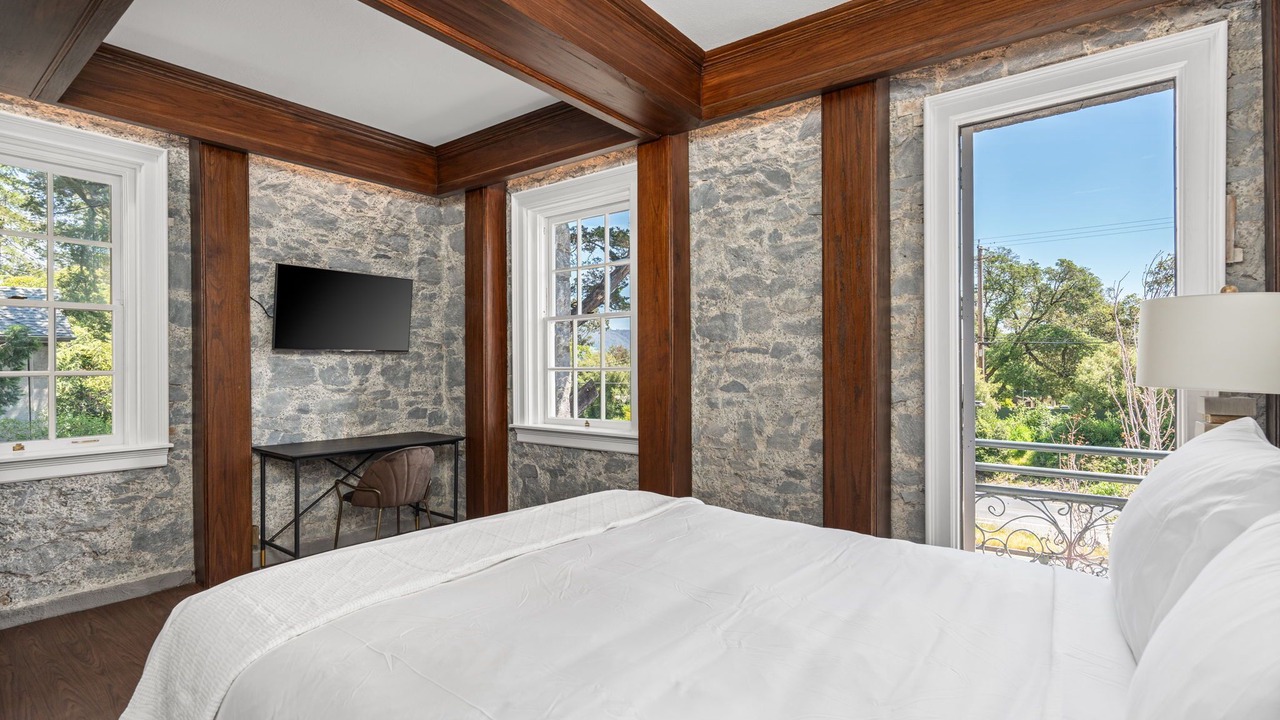 Photo of Bedroom in Santa Rosa