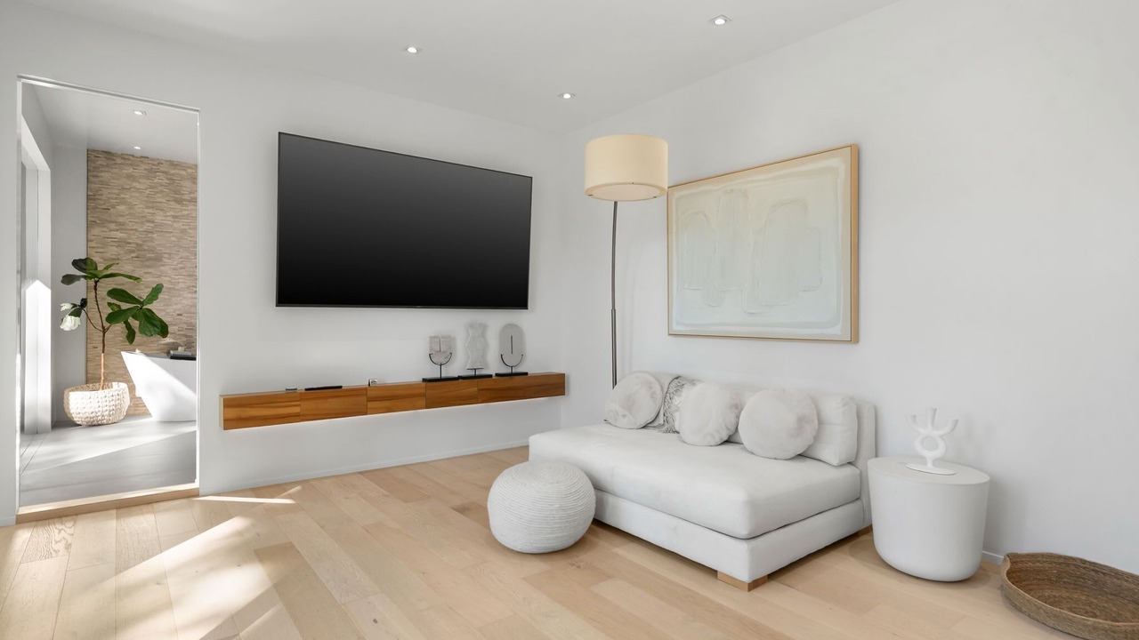 Photo of Bedroom in Hollywood Hills West