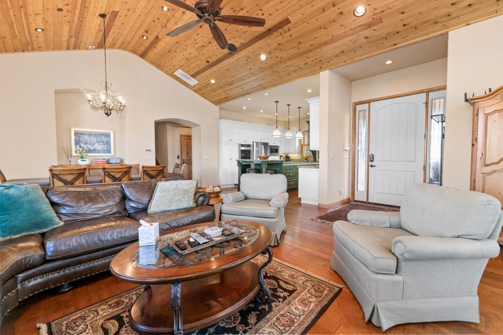 Photo of Livingroom in Boulder Bay