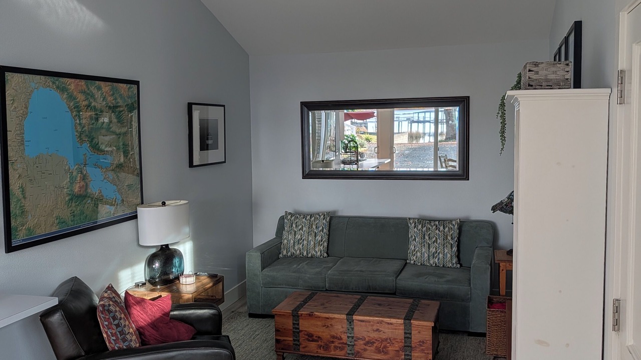 Photo of Livingroom in North Lakeport