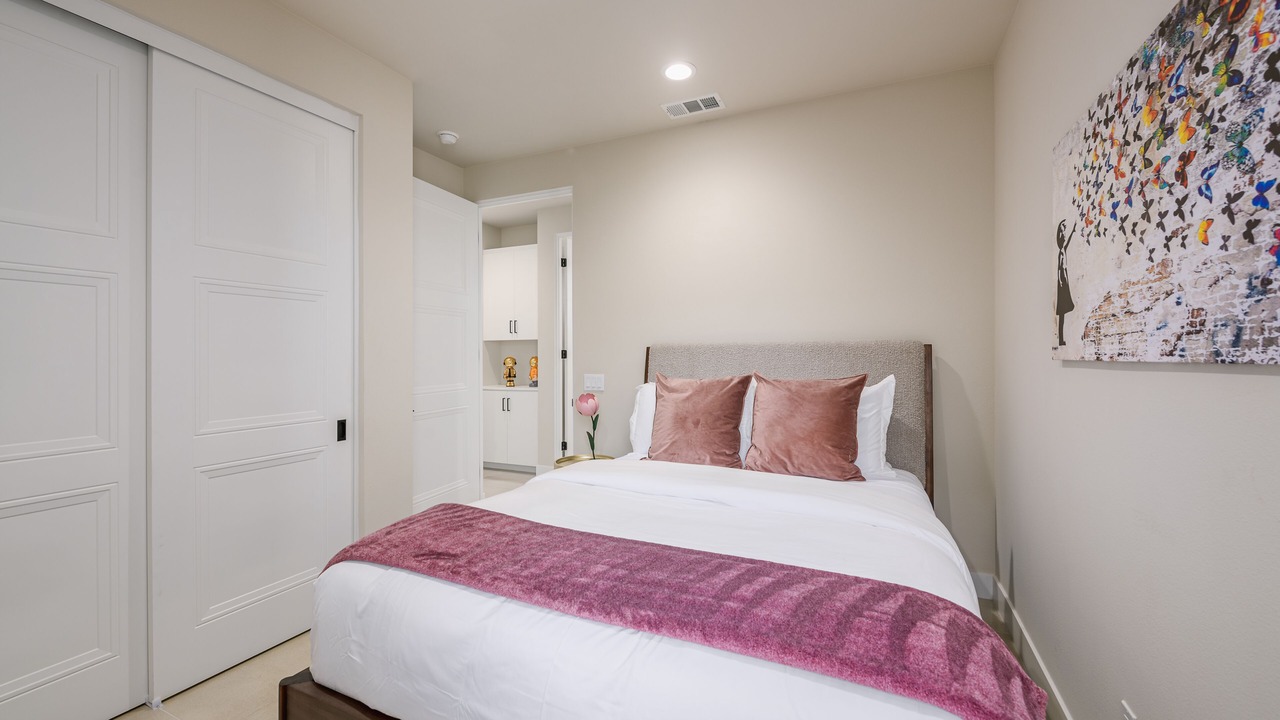 Photo of Bedroom in Bermuda Dunes