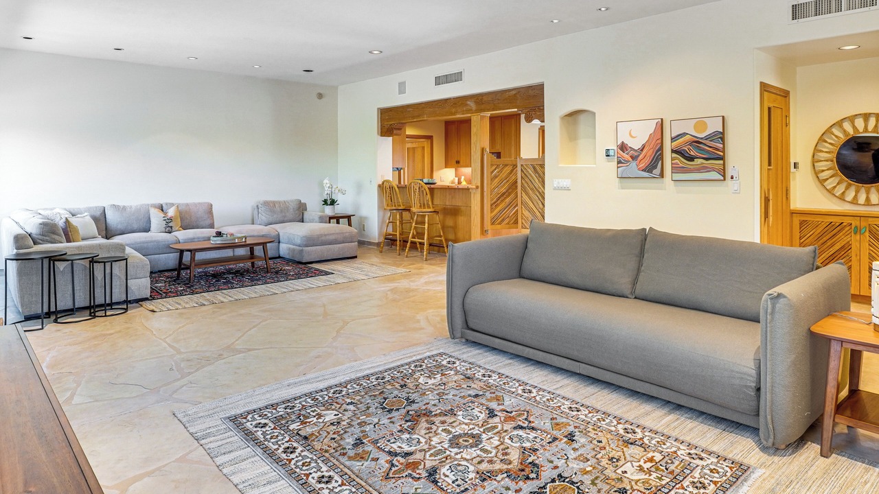 Photo of Livingroom in The Elin Ranch