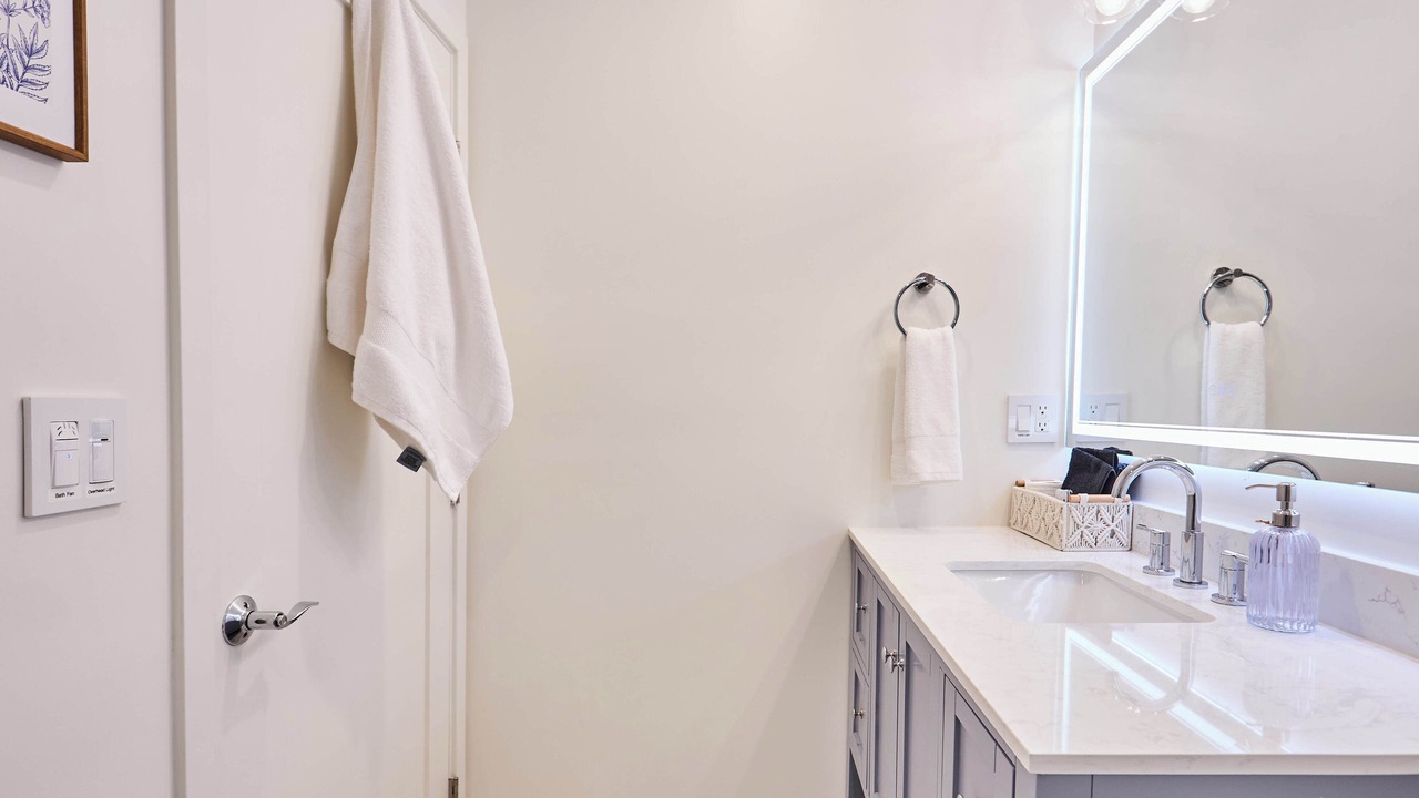 Photo of Bathroom in Studio City
