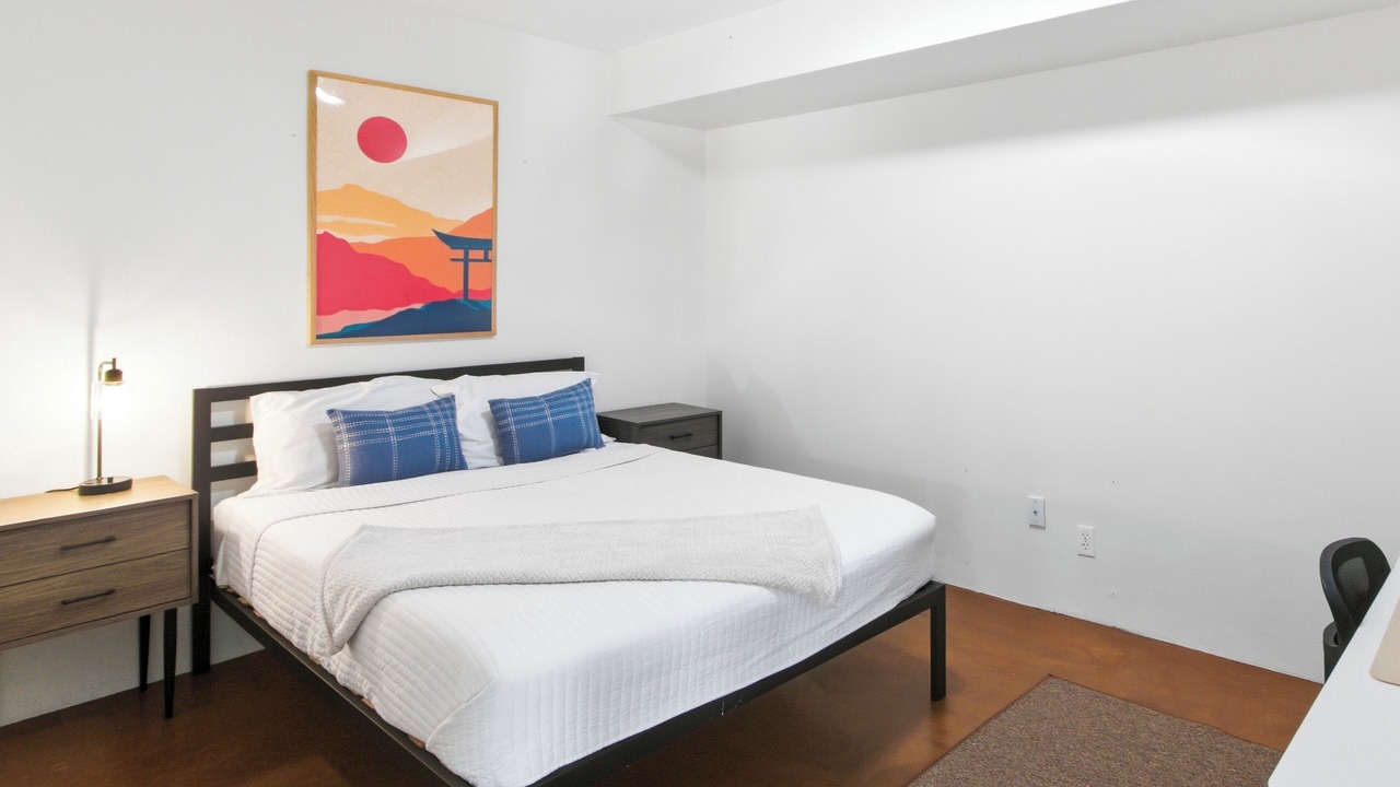 Photo of Bedroom in New Papago Parkway