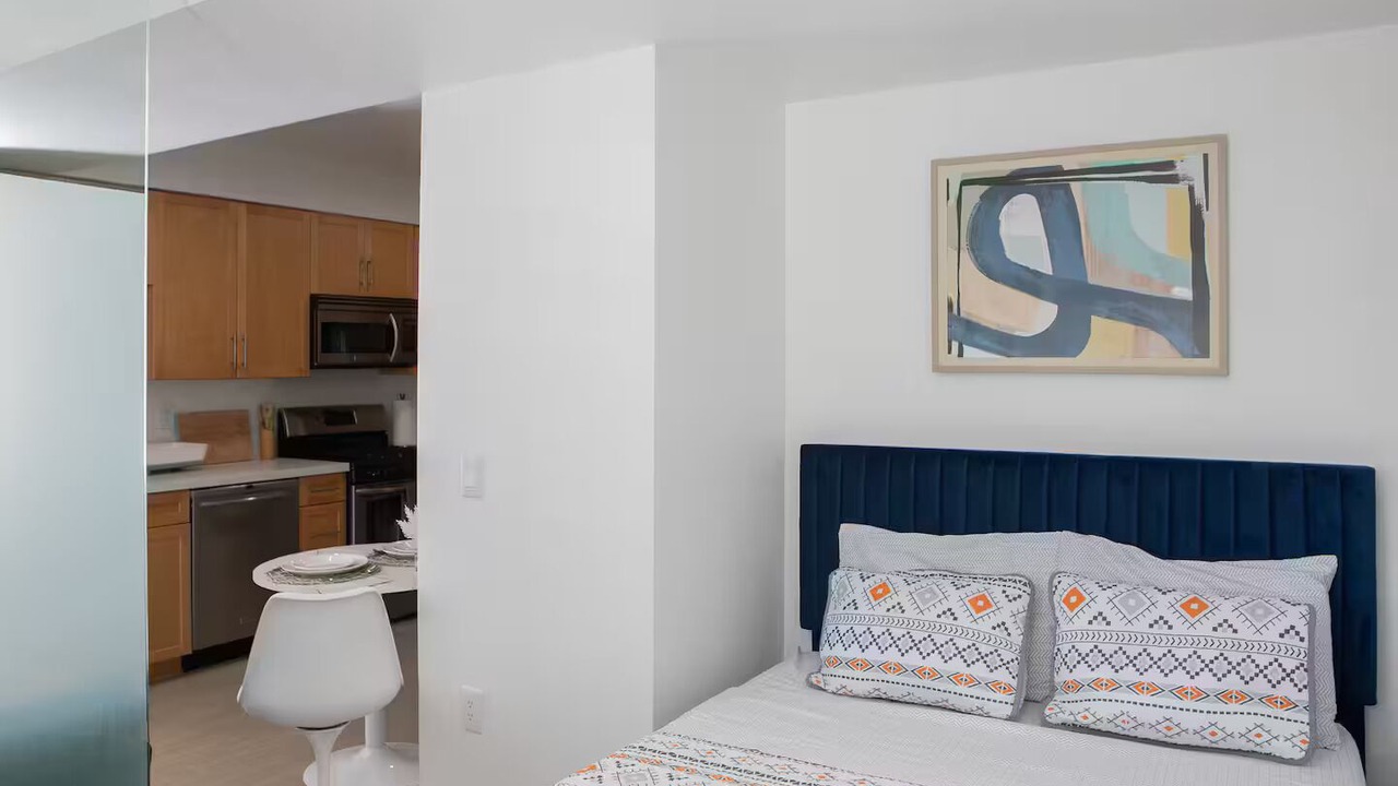 Photo of Bedroom in Downtown