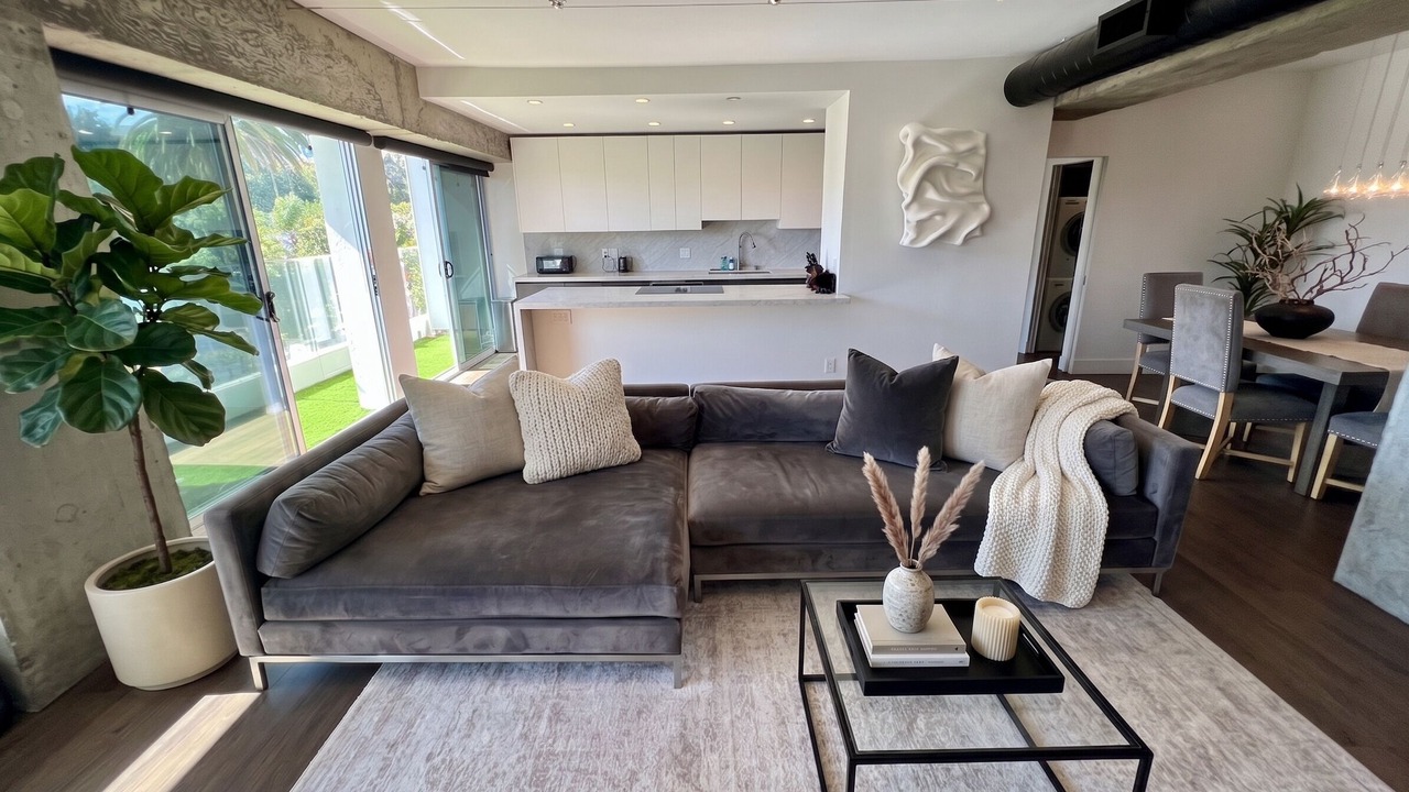 Photo of Livingroom in Norma Triangle