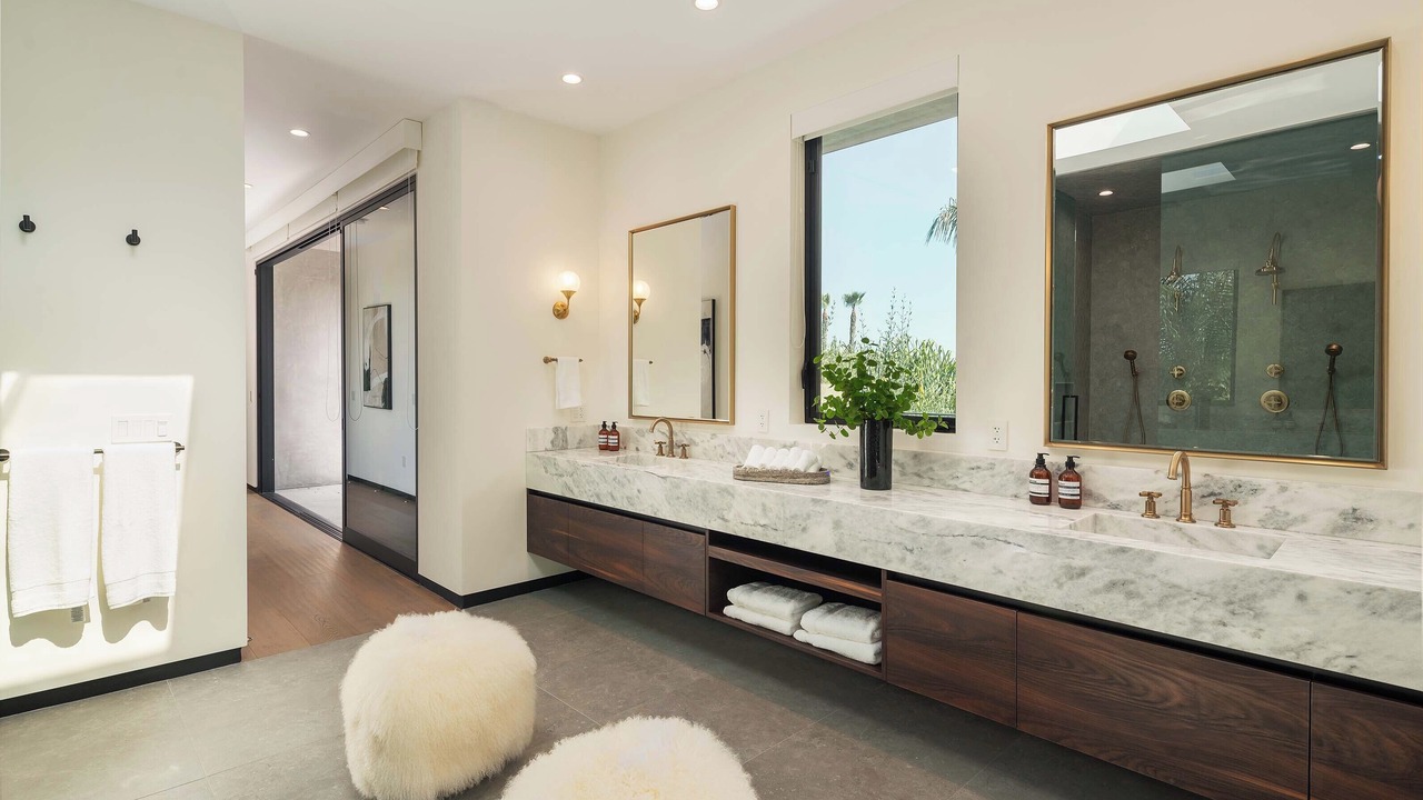 Photo of Bathroom in Hollywood Hills West